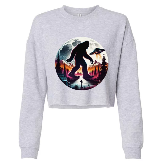 Bigfoot Alien Ufo Encounter Cropped Pullover Crew