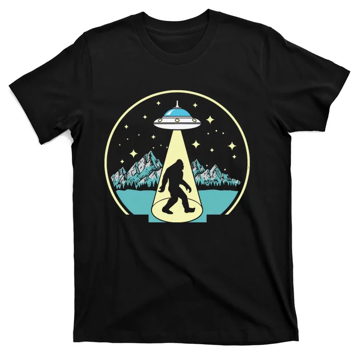 Bigfoot Abduction! Vintage Sasquatch & Ufo Alien Graphic T-Shirt