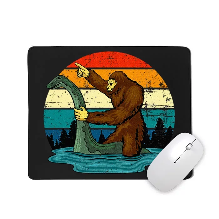 Bigfoot Bigfoot Lover Tee Retro Mythical Creatures Mousepad