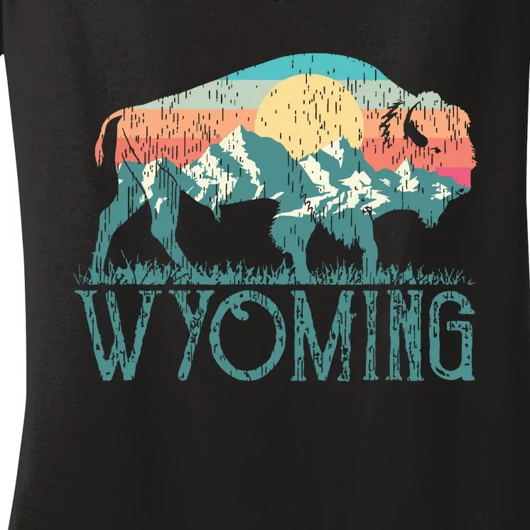 Bison Buffalo Retro Wyoming Wy Mountains Retro Women's V-Neck T-Shirt