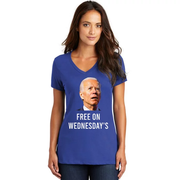 Biden Campaign Hawks ‘Free On Wednesdays’ Anti Trump Women's V-Neck T-Shirt