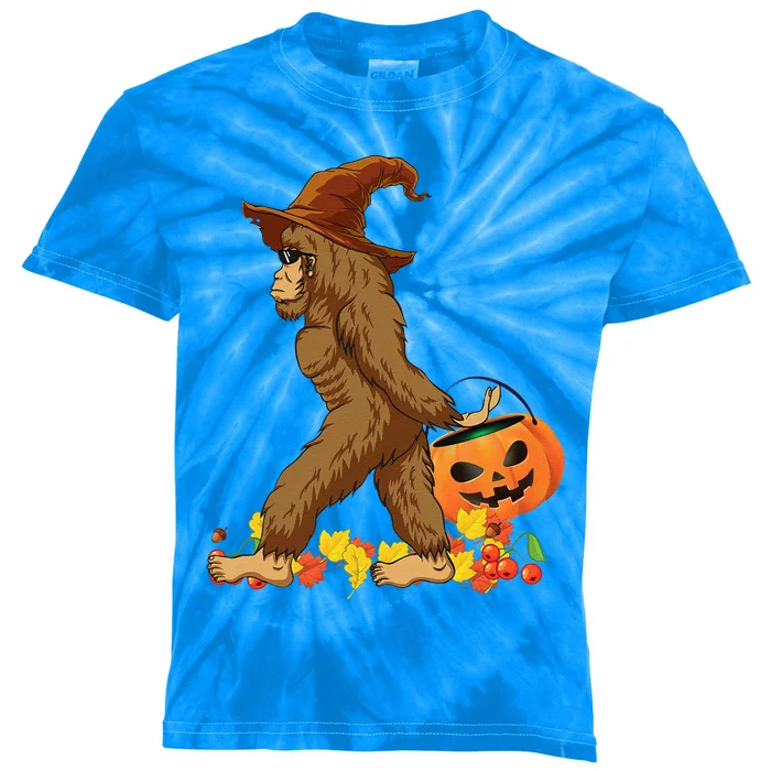 Bigfoot Carrying Pumpkin Halloween Costume Kids Tie-Dye T-Shirt