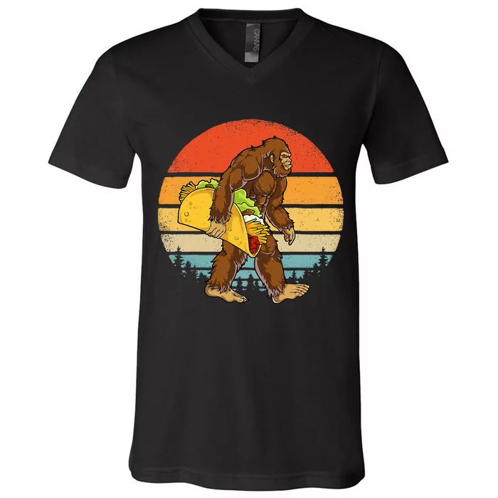 Bigfoot Carrying Taco Funny Cinco De Mayo Men Sasquatch V-Neck T-Shirt