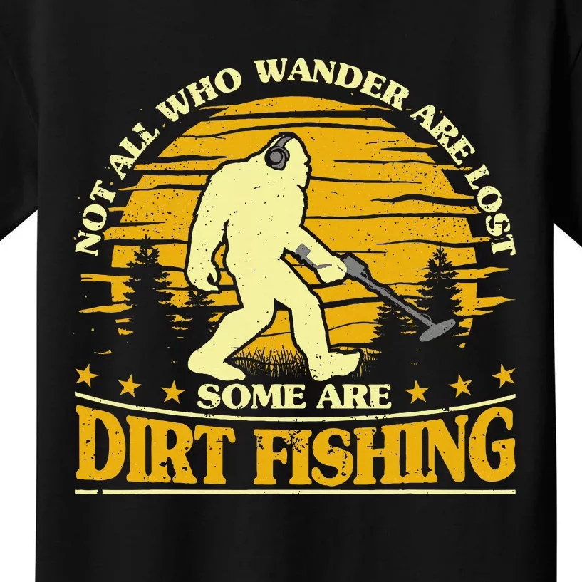 Bigfoot Dirt Fishing Metal Detecting Funny Metal Detector Kids T-Shirt