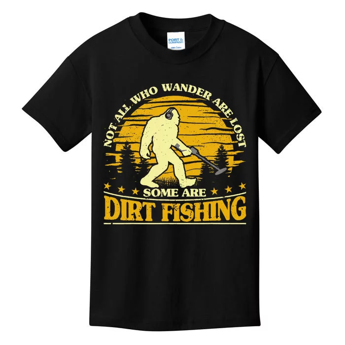 Bigfoot Dirt Fishing Metal Detecting Funny Metal Detector Kids T-Shirt