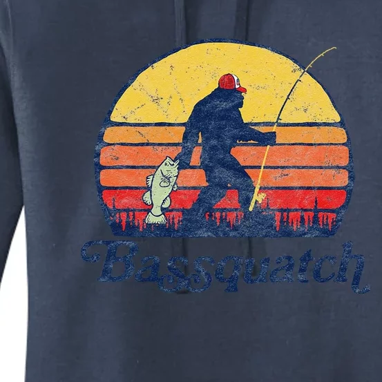 Bassquatch! Funny Bigfoot Fishing Outdoor Retro Women's Pullover Hoodie