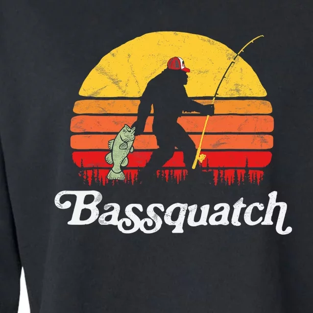 Bassquatch! Funny Bigfoot Fishing Outdoor Retro Cropped Pullover Crew