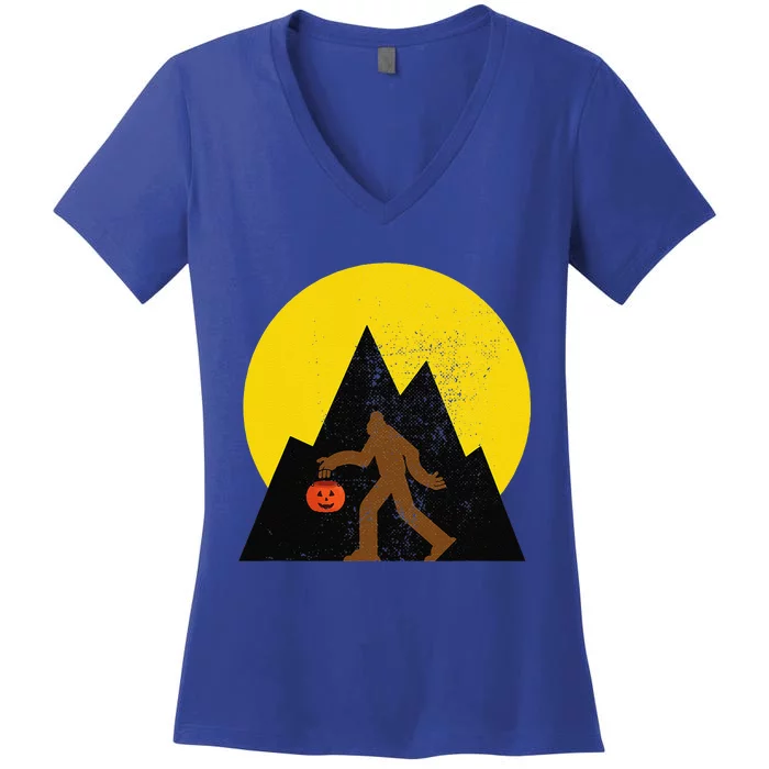 Bigfoot Gift Halloween Yeti Sasquatch Pumpkin Face Design Women's V-Neck T-Shirt