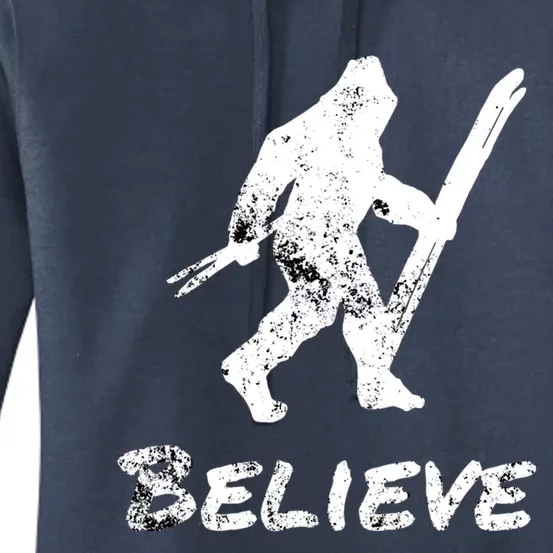 Bigfoot I Believe Skiing Funny Sasquatch Yeti Skiing Meaningful Gift Women's Pullover Hoodie