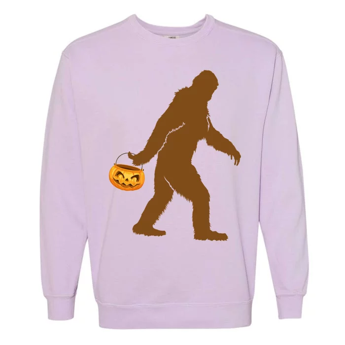 Bigfoot Sasquatch Halloween Pumpkin Garment-Dyed Sweatshirt