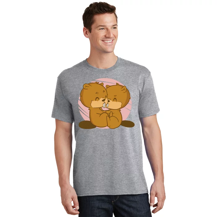 Beavers Kissing Cute Gift T-Shirt