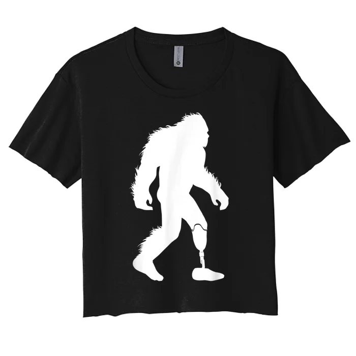 Bigfoot Leg Ampu Sasquatch Wearing Prosthetic Leg Women's Crop Top Tee