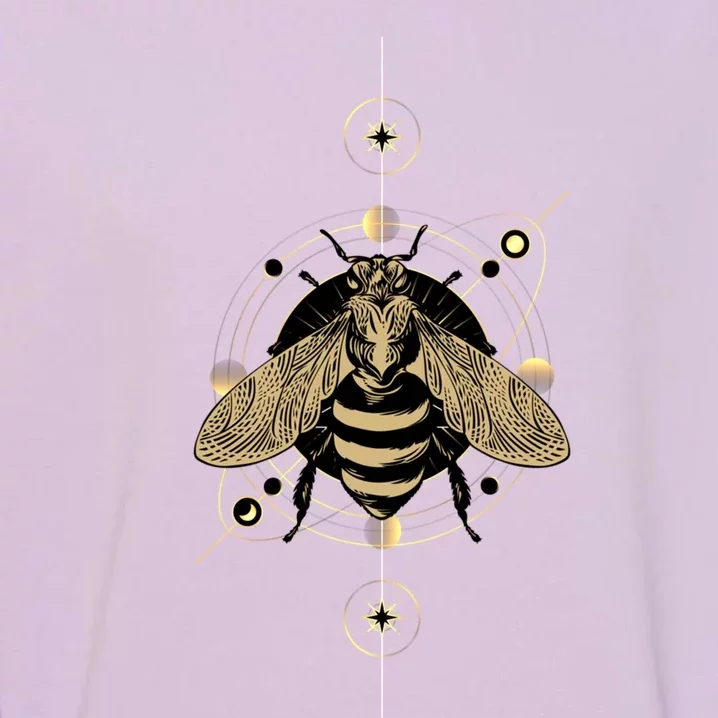 Beekeeper Meaningful Gift Honeycomb Honey Bee Compass Beekeeping Great Gift Garment-Dyed Sweatshirt