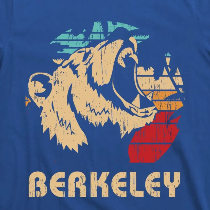 Berkeley Retro Bear Roaring Design Cute Gift Berkeley California Gift T-Shirt