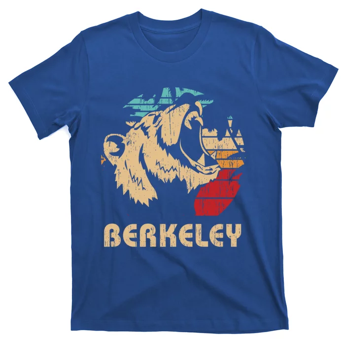 Berkeley Retro Bear Roaring Design Cute Gift Berkeley California Gift T-Shirt