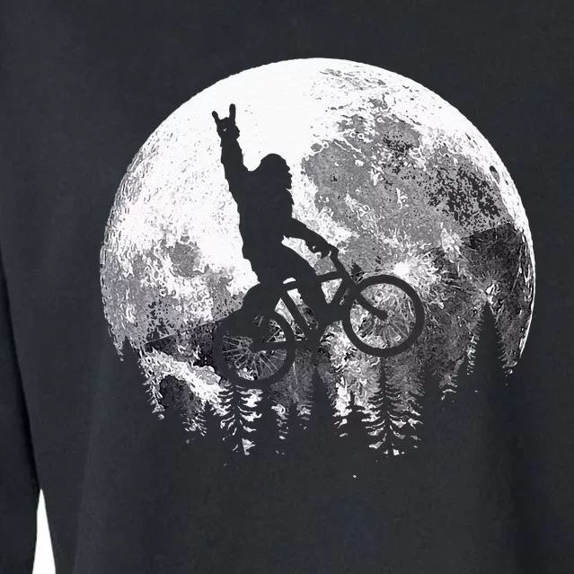 Bigfoot Ridding Mountain Bike On Moon Cycling Sasquatch MTB Cropped Pullover Crew