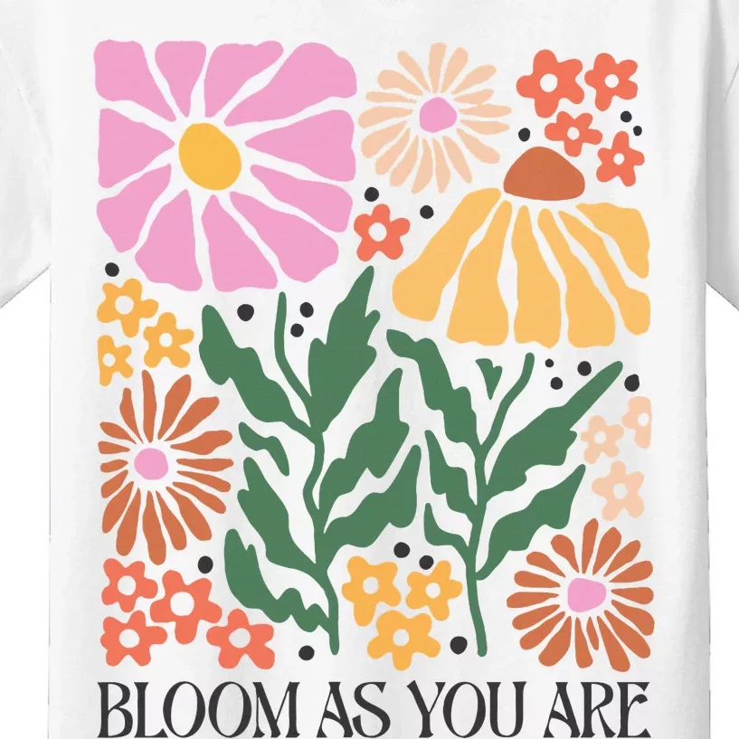 Boho Summer Flower Botanical Nature Lover Floral Wildflower Kids T-Shirt