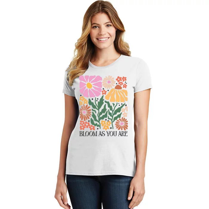 Boho Summer Flower Botanical Nature Lover Floral Wildflower Women's T-Shirt