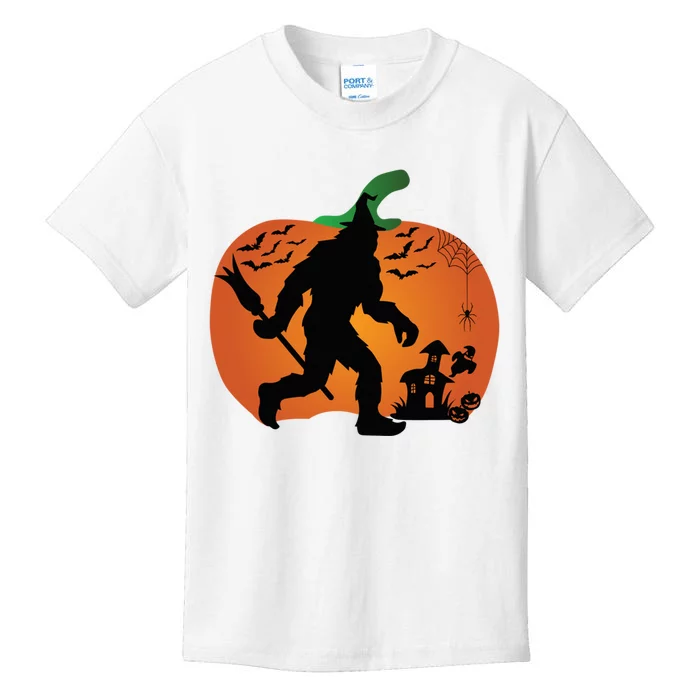 Bigfoot Sasquatch Halloween Lover Witch Giant Pumpkin Halloween Haunted House Kids T-Shirt