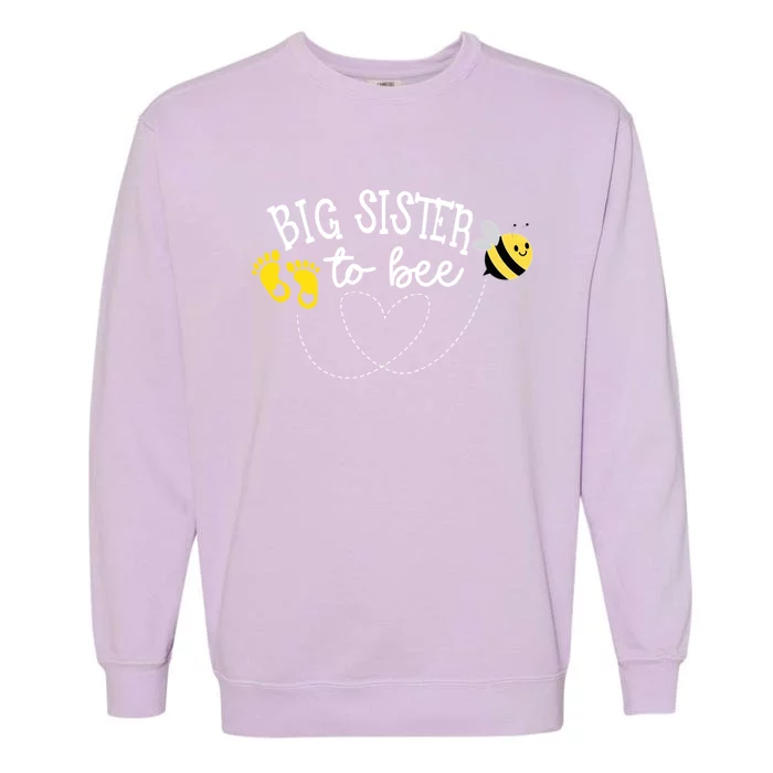 Big Sister To Bee Pregnancy Announcet Shower Gift Garment-Dyed Sweatshirt