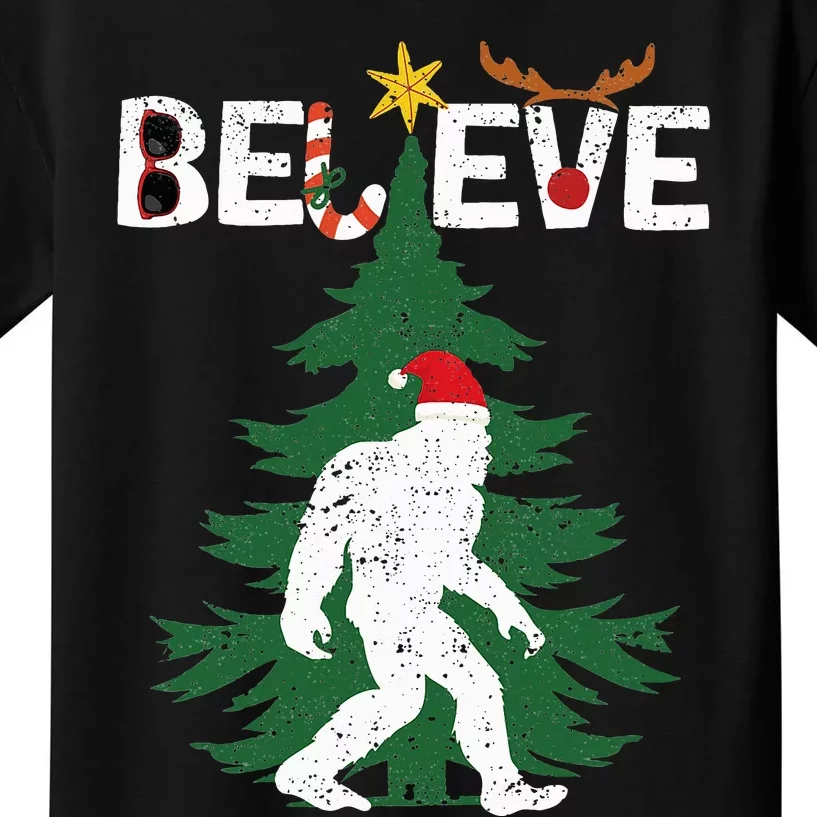 Bigfoot Sasquatch Yeti Believe santa hat Christmas Kids T-Shirt