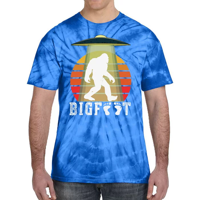 Bigfoot UFO Abduction Funny Sasquatch Halloween Design Idea Tie-Dye T-Shirt