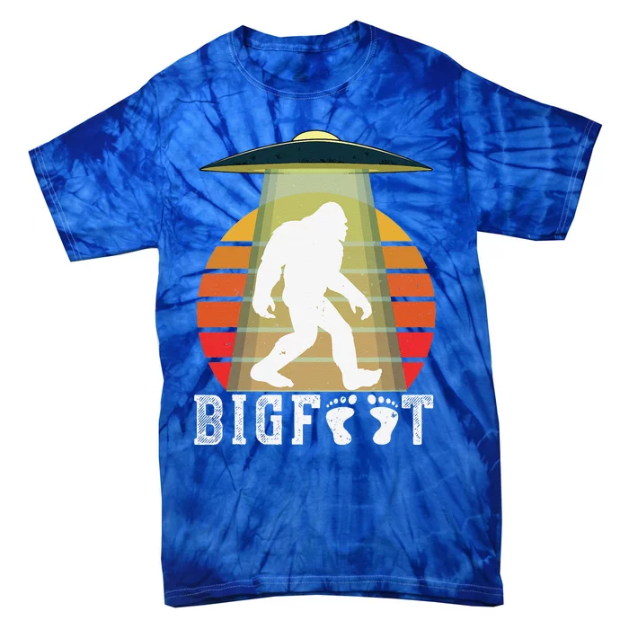 Bigfoot UFO Abduction Funny Sasquatch Halloween Design Idea Tie-Dye T-Shirt