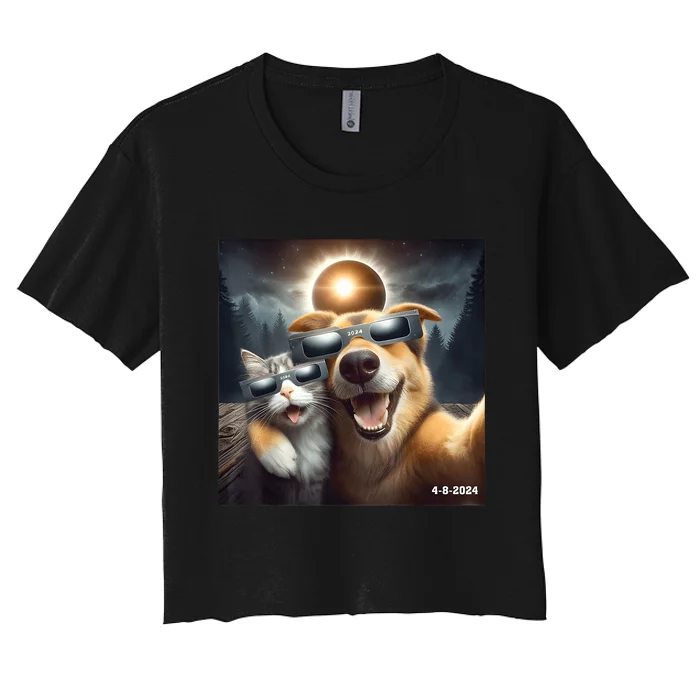 Cat And Dog Selfie With Solar 2024 Eclipse Wearing Glasses Women's Crop Top Tee