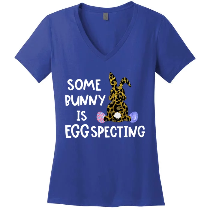 Cute Announcefunny Gift Easter Expecting Pregnant Mom Gift Women's V-Neck T-Shirt