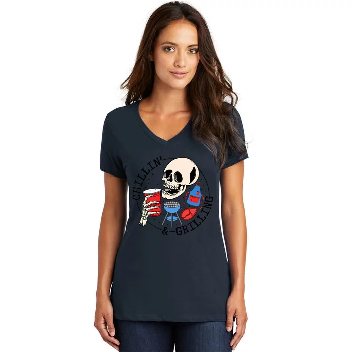 Chillin And Grilling Dad Fathers Day Skeleton Skull Summer Women's V-Neck T-Shirt