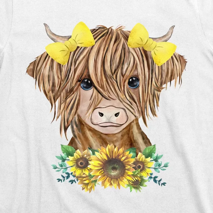 Cute Baby Highland Cow With Sunflowers Calf Animal Farm T-Shirt