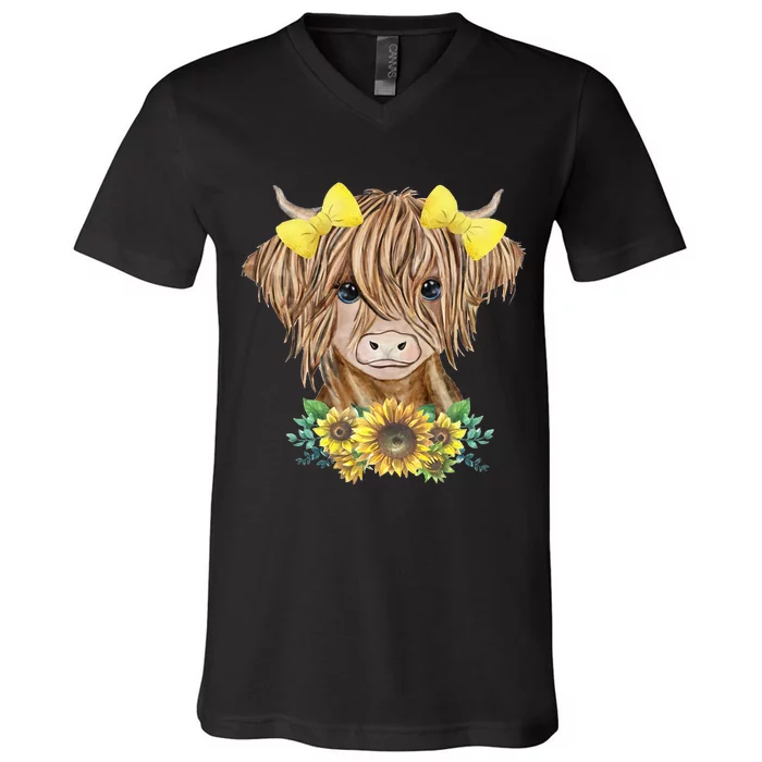 Cute Baby Highland Cow With Sunflowers Calf Animal Farm V-Neck T-Shirt