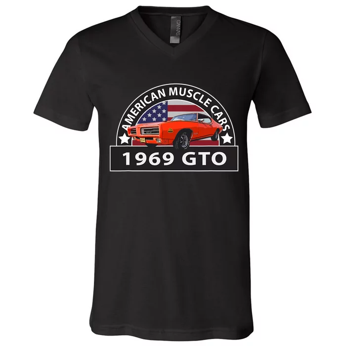 CLASSIC CARS 1969 GTO AMERICAN MUSCLE CARS VINTAGE 60s V-Neck T-Shirt