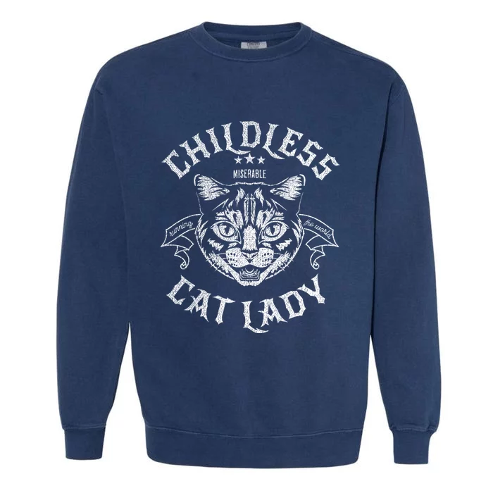 Childless Cat Lady Feminist Voting Ladies Is Voting Kamala Garment-Dyed Sweatshirt