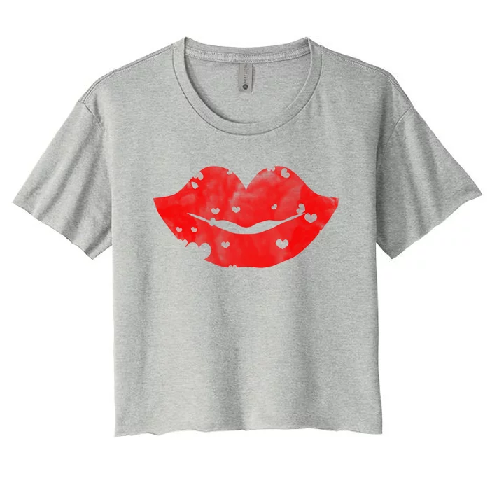 Cute Cloudy Red Lips Gift Hearts Distressed Valentine's Day Cute Gift Women's Crop Top Tee