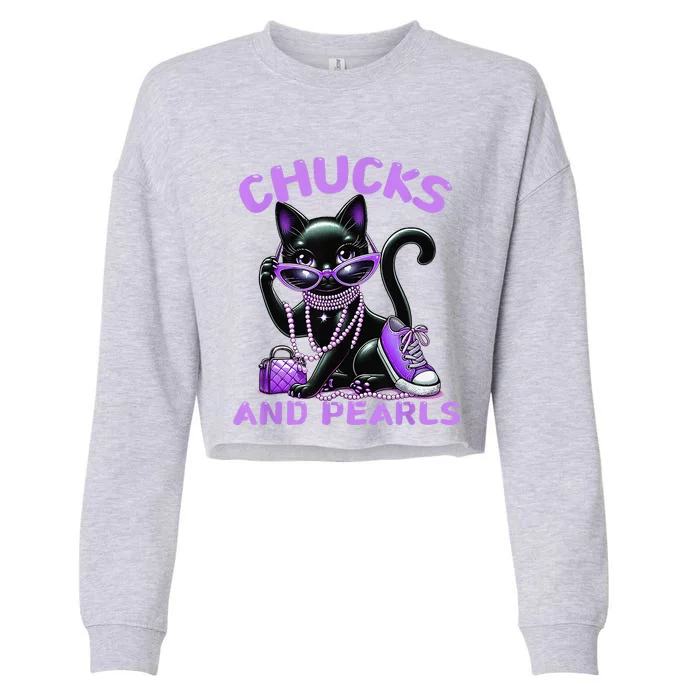 Cute Design Beautiful Black Cat Chucks And Pearls Fashion Cropped Pullover Crew