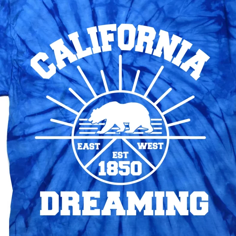 California Dreaming California State Flag Bear Gift Cool Beach Cute Gift Tie-Dye T-Shirt