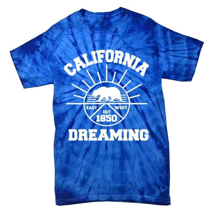 California Dreaming California State Flag Bear Gift Cool Beach Cute Gift Tie-Dye T-Shirt