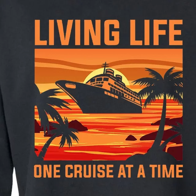 Cruising Designs Cruise Ship Cruising Lovers Cropped Pullover Crew