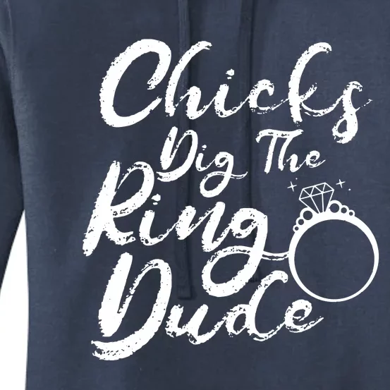 Chicks Dig The Ring Dude Women's Pullover Hoodie