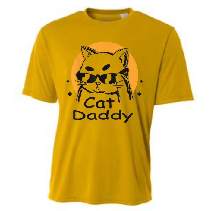 Cat Daddy Vintage Eighties Style Cat Retro Distressed Cooling Performance Crew T-Shirt