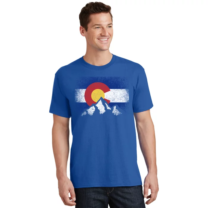 Colorado Flag Mountain Ski Winter Gift Hiker Hiking Camping Gift T-Shirt