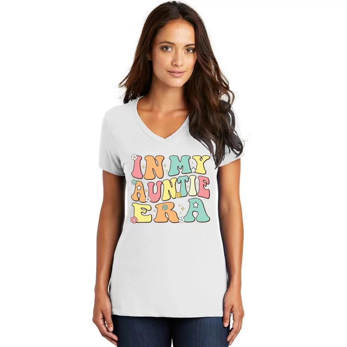 Christmas Groovy Auntie Era Baby Announcement Women's V-Neck T-Shirt