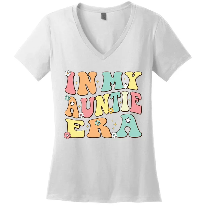 Christmas Groovy Auntie Era Baby Announcement Women's V-Neck T-Shirt