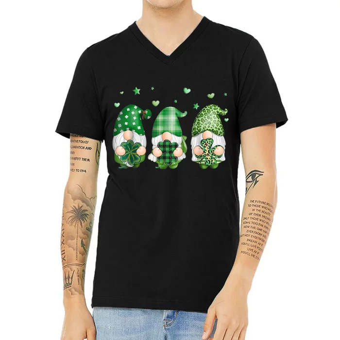 Cute Gnomes Holding Shamrock Leopard Plaid St Patrick's Day V-Neck T-Shirt