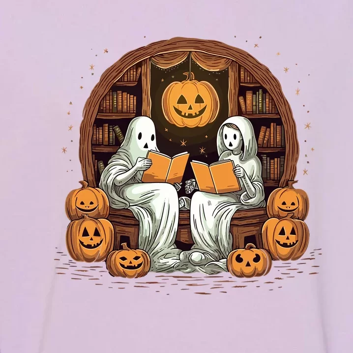 Cute Ghost Reading Books Halloween Librarian Book Gift Garment-Dyed Sweatshirt