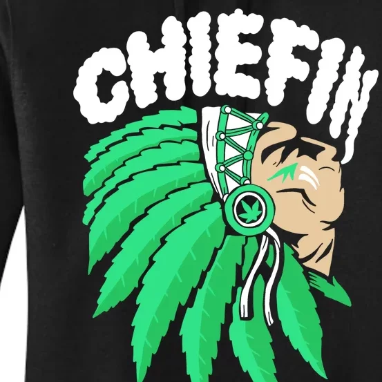 Chiefin Smoke Weed Native American Women's Pullover Hoodie