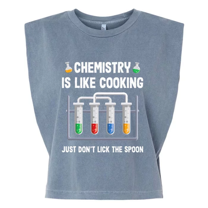 Chemist just don´t lick the spoon funny chemistry Garment-Dyed Women's Muscle Tee