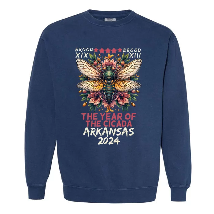 Cicada Lover Insect Bug The Year Of Cicada 2024 Arkansas Garment-Dyed Sweatshirt