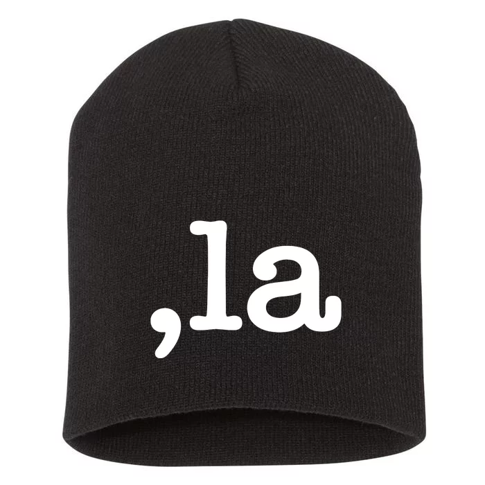 Comma La Kamala Short Acrylic Beanie